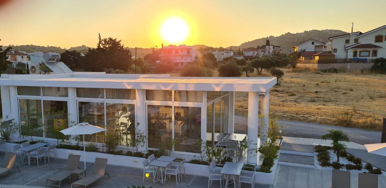 Nama Retreat Hotel Pasztída Kültér fotó
